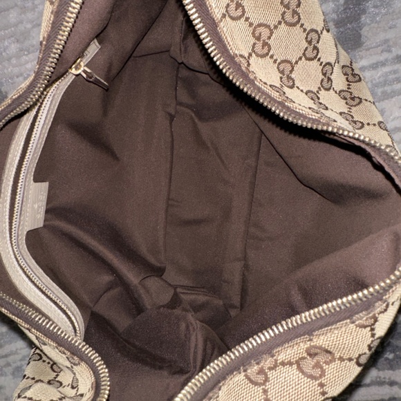 Gucci  Monogram Horsebit Hobo Medium Bag - Picture 7 of 10